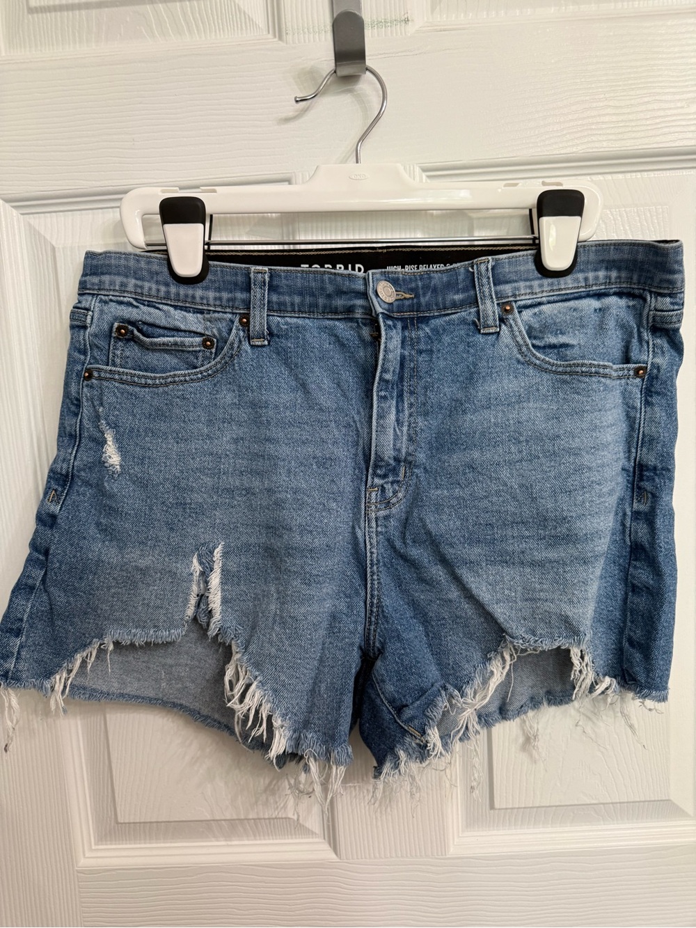 Torrid High Rise Relaxed Distressed Denim Shorts Plus Size 14 Raw Hem Y2K